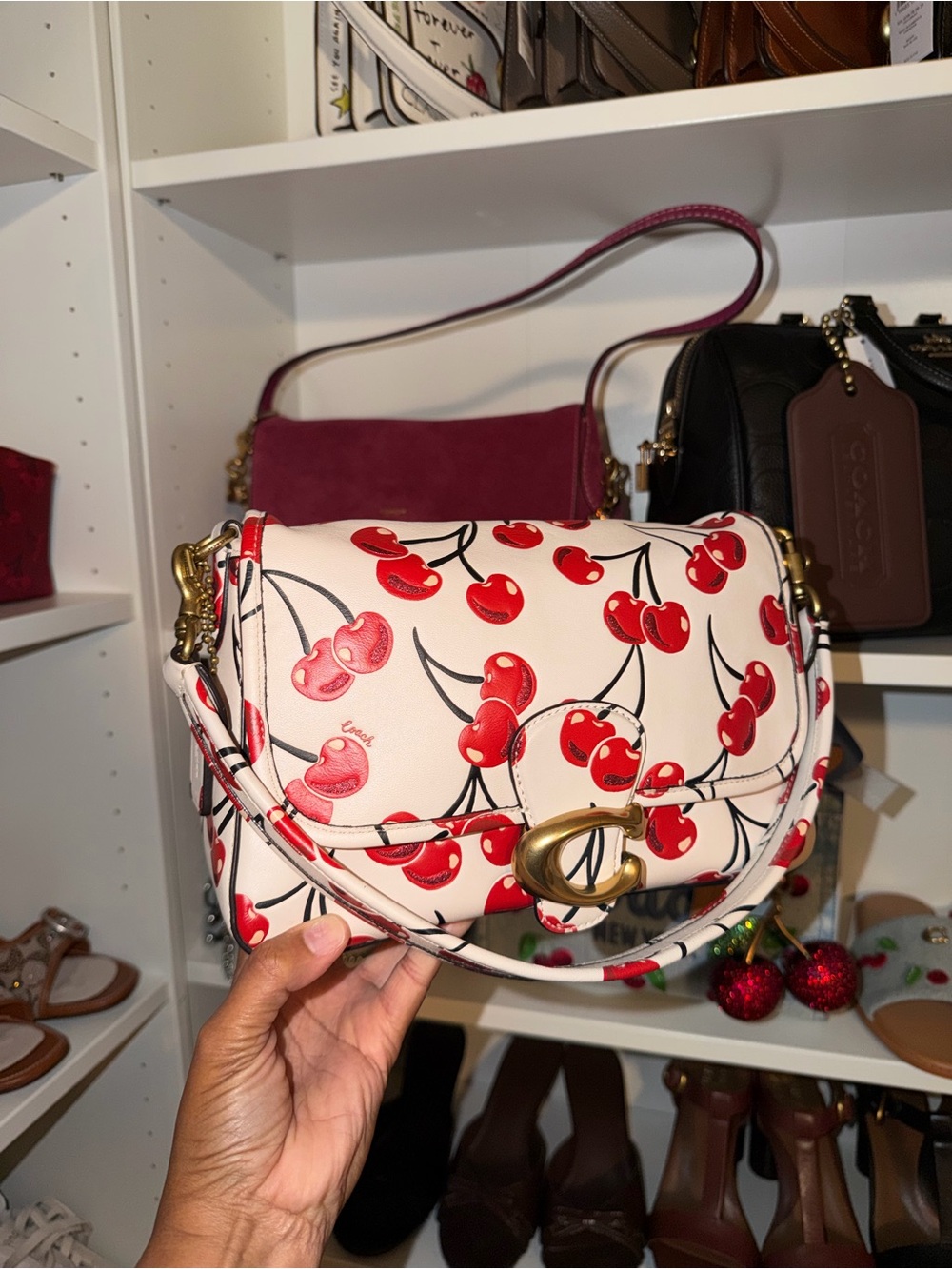 Coach Soft Tabby Leather Shoulder Bag in Cherry Print Chalk Red CA110 Preowned - Picture 4 of 14